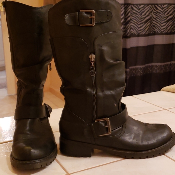 Guess boots